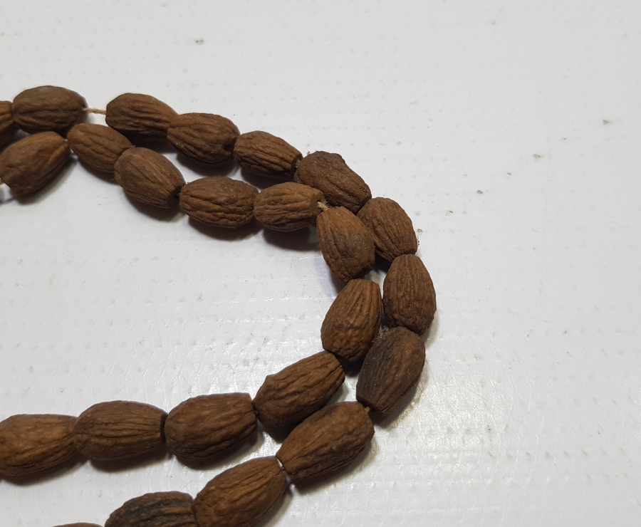 ZEYTİN ÇEKİRDEKLERİNDEN YAPILMIŞ OSMANLI DÖNEMİ TESPİH