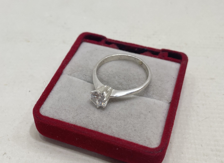 TEKTAŞ MODEL GÜMÜŞ YÜZÜK