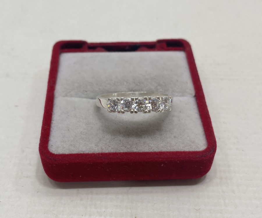 BEŞTAŞ MODEL GÜMÜŞ YÜZÜK