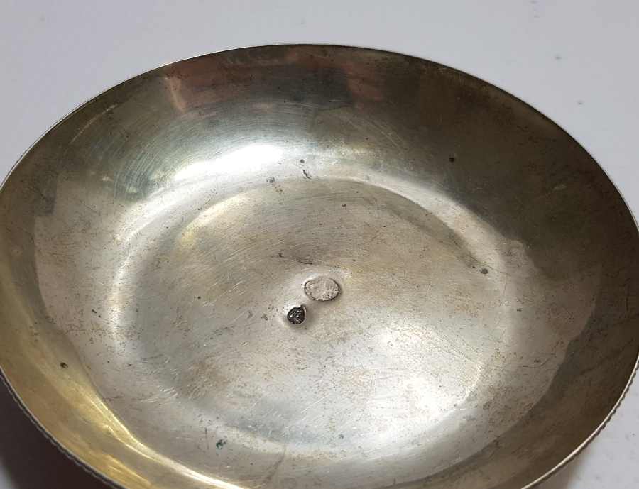 ABDÜLMECİD HAN DÖNEMİ TUĞRALI GÜMÜŞ NADİR KINA TASI