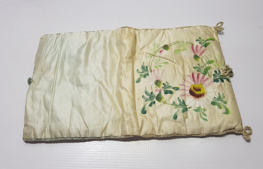 İPEK ÜZERİ EL BOYAMA İŞÇİLİKLİ OSMANLI DÖNEMİ KUR-AN'I KERİM KABI