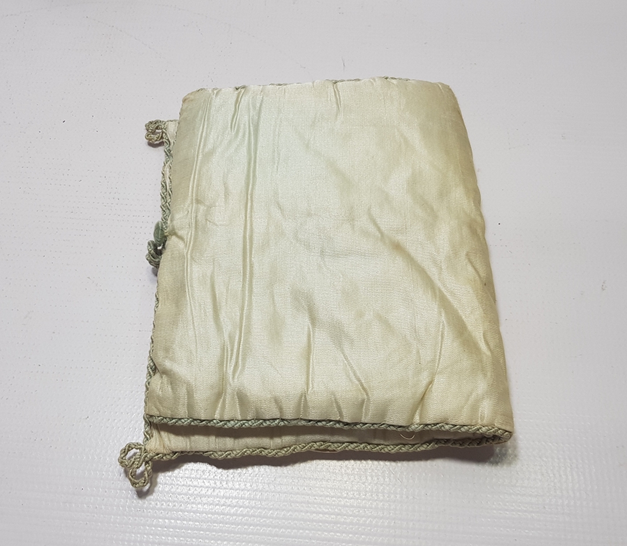 İPEK ÜZERİ EL BOYAMA İŞÇİLİKLİ OSMANLI DÖNEMİ KUR-AN'I KERİM KABI