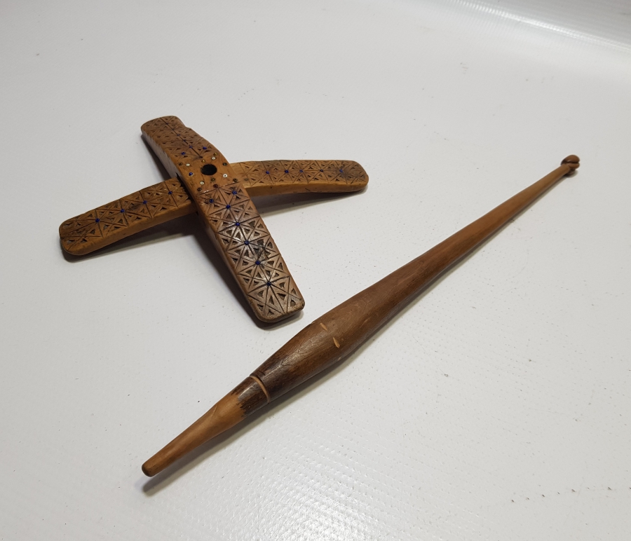 OSMANLI DÖNEMİ ÜZERİ İŞLEMELİ VE BONCUKLU KİRMAN VE TIĞ LOTU