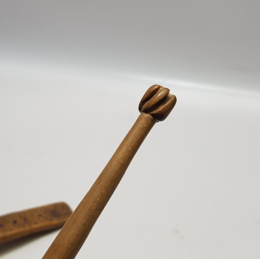 OSMANLI DÖNEMİ ÜZERİ İŞLEMELİ VE BONCUKLU KİRMAN VE TIĞ LOTU