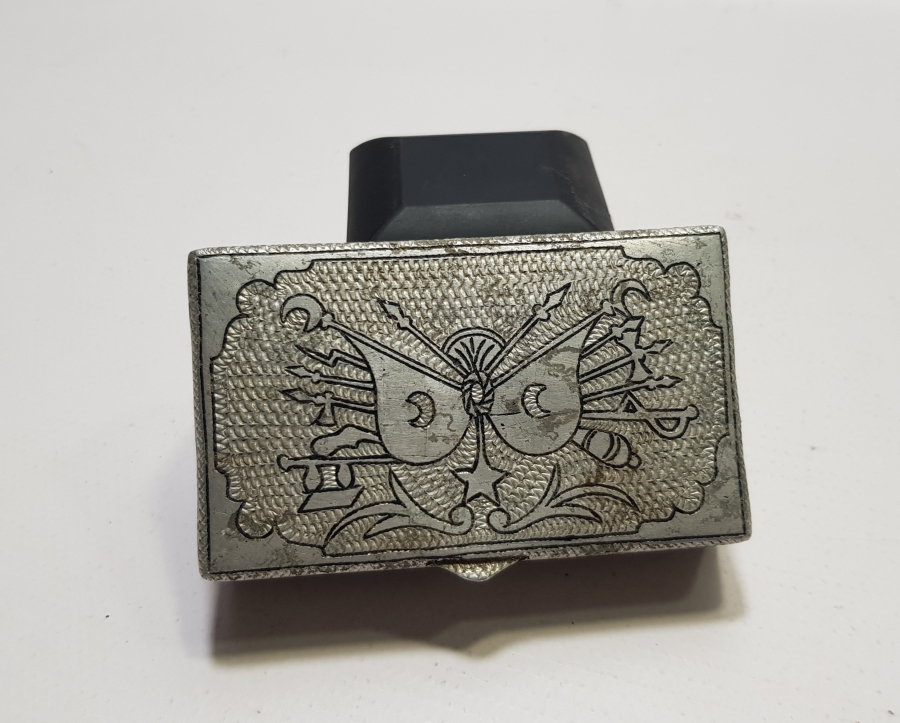 ÜZERİNDE OSMANLI DEVLET ARMASI BULUNAN EL YAPIMI ESARET YADİGARI TÜTÜN TABAKASI