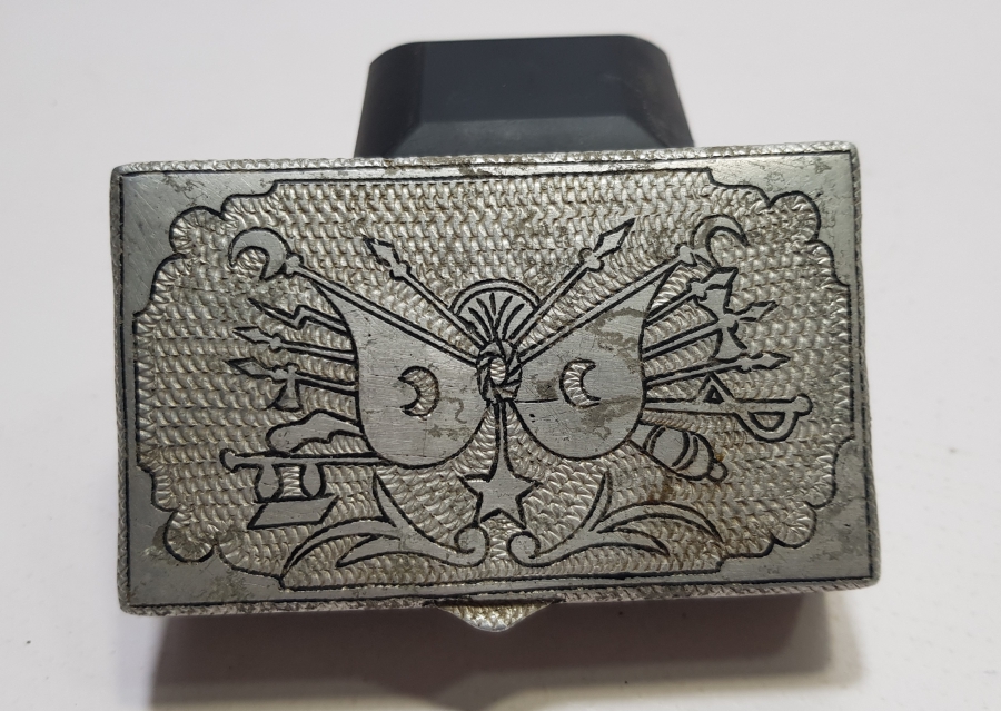 ÜZERİNDE OSMANLI DEVLET ARMASI BULUNAN EL YAPIMI ESARET YADİGARI TÜTÜN TABAKASI