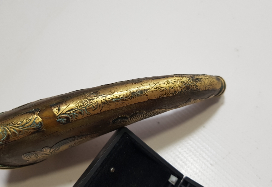 ÜZERİ AY YILDIZLI OSMANLI DÖNEMİ BOYNUZ BARUTLUK