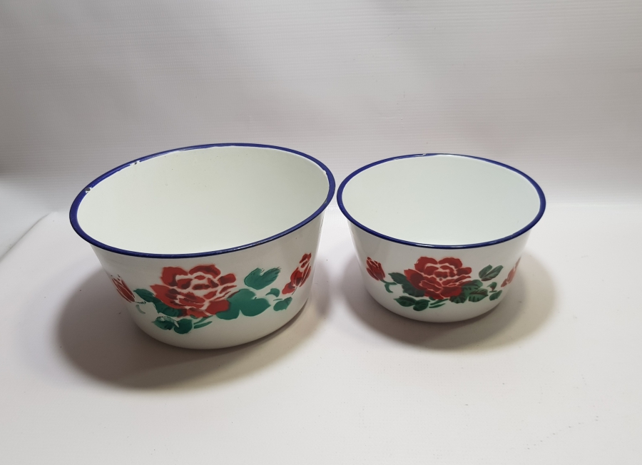 İKİ ADET ANTİKA BÜYÜK BOY EMAYE KASE