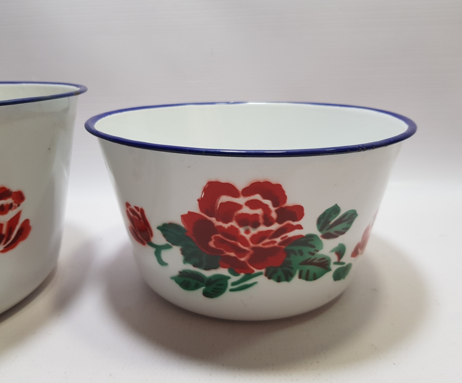 İKİ ADET ANTİKA BÜYÜK BOY EMAYE KASE