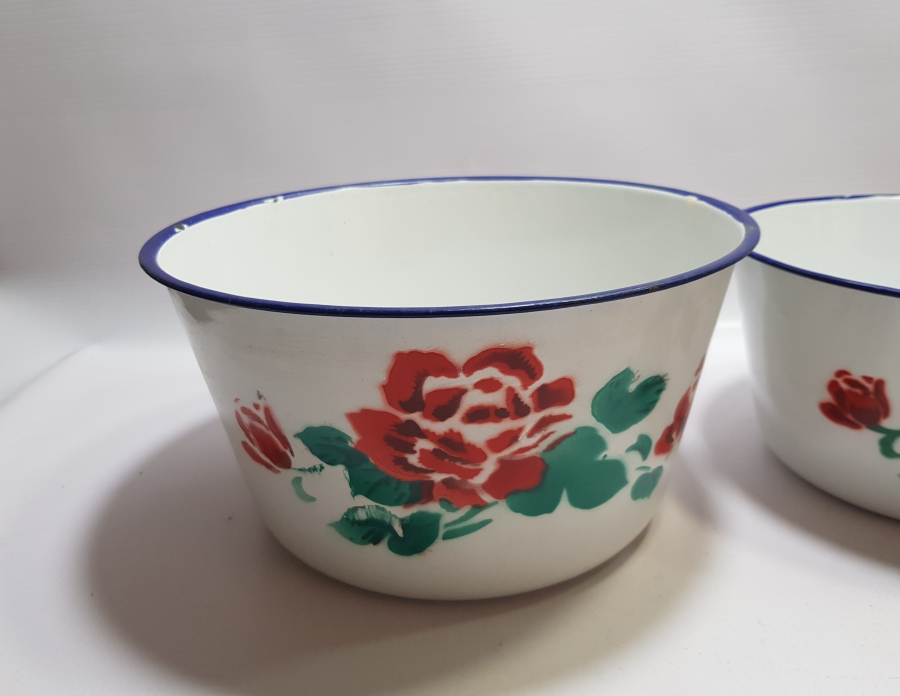 İKİ ADET ANTİKA BÜYÜK BOY EMAYE KASE