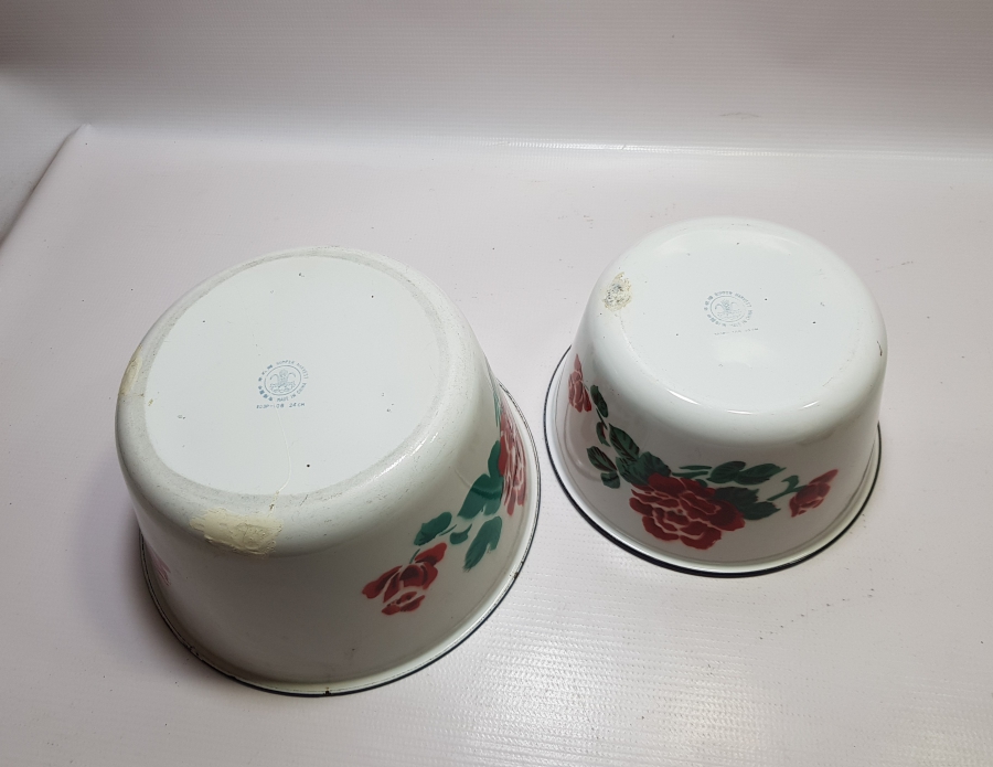 İKİ ADET ANTİKA BÜYÜK BOY EMAYE KASE