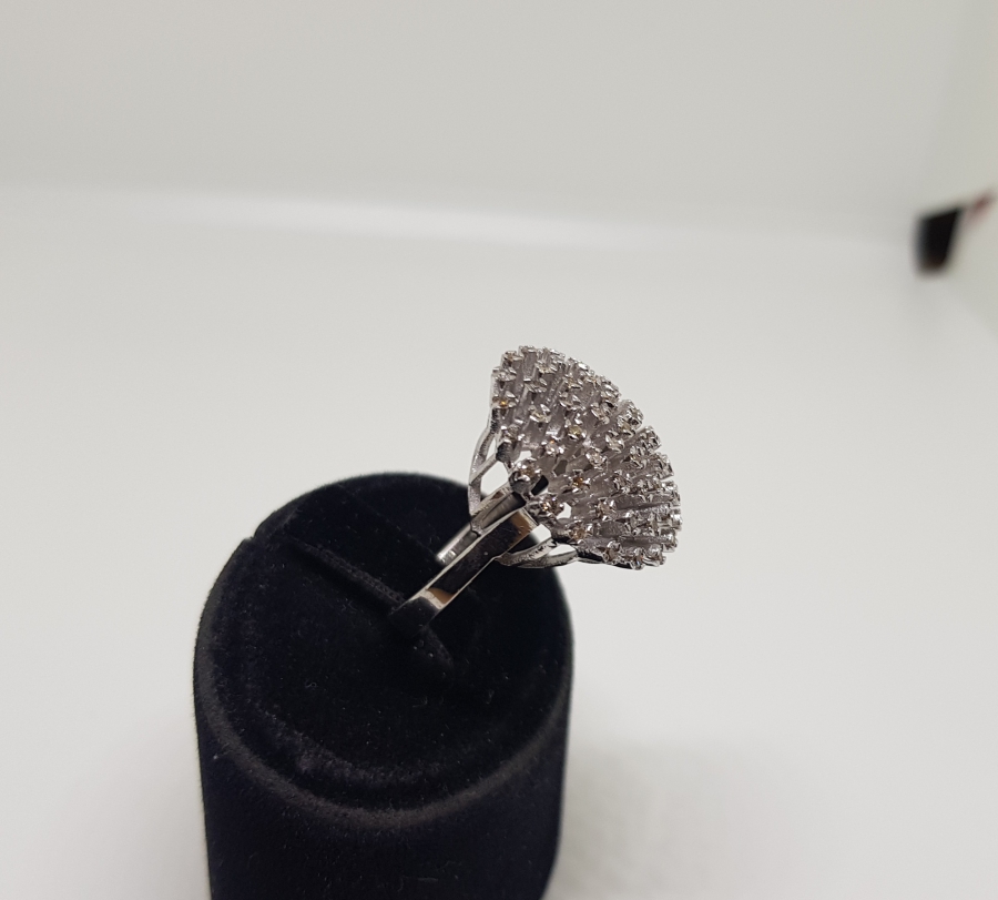 PIRLANTA TAŞLI YUVARLAK KİRPİ MODEL YÜZÜK