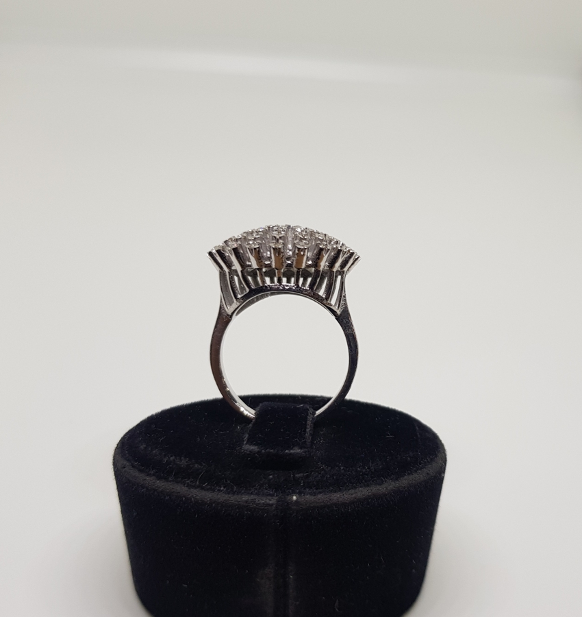 PIRLANTA TAŞLI YUVARLAK KİRPİ MODEL YÜZÜK