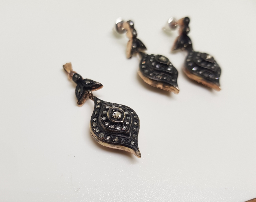 ELMAS TAŞLI DAMLA MODEL GERDANLIK