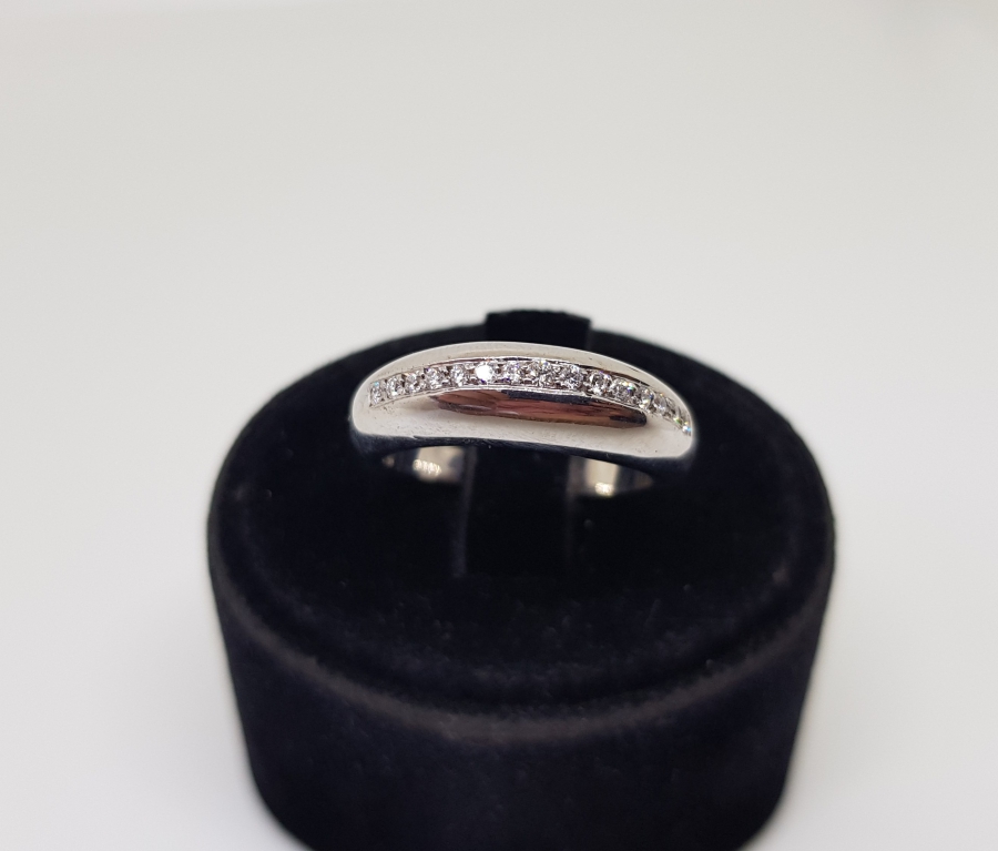 SONSUZ MODEL PIRLANTA TAŞLI YÜZÜK