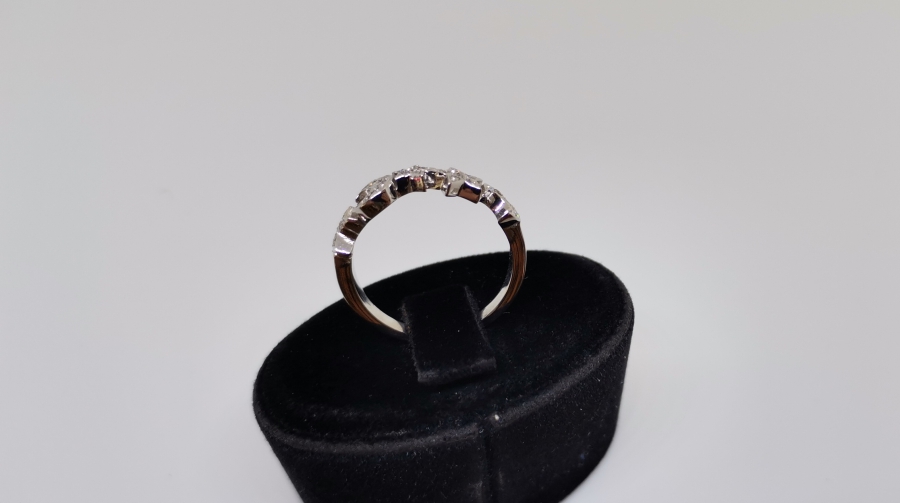 AY VE YILDIZLARLA DEKORLU PIRLANTA TAŞLI YÜZÜK