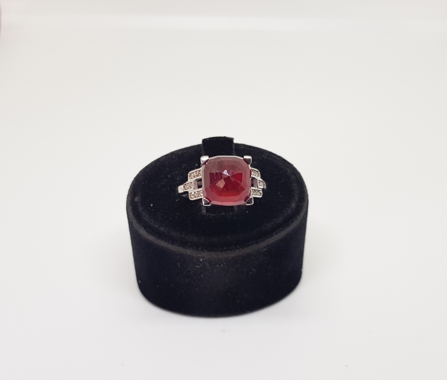 KÖK YAKUT VE PIRLANTA TAŞLI YÜZÜK