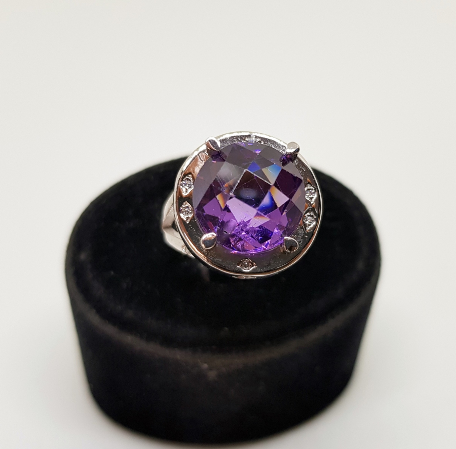 AMETİST VE PIRLANTA TAŞLI DİVANHANE MODELİ YÜZÜK