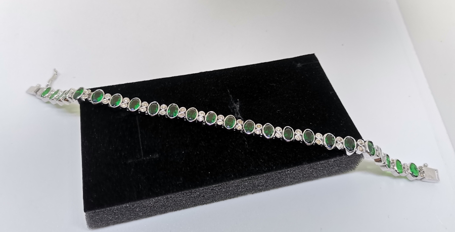 ZÜMRÜT VE PIRLANTA TAŞLI BİLEKLİK