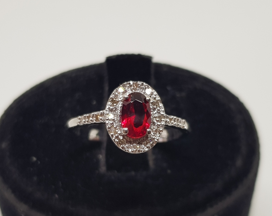 YAKUT VE PIRLANTA TAŞLI FRANSIZ BAGET MODELİ YÜZÜK