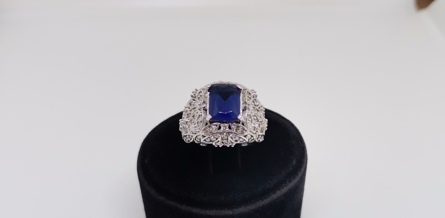 SAFİR VE PIRLANTA TAŞLI HÜRREM MODEL YÜZÜK