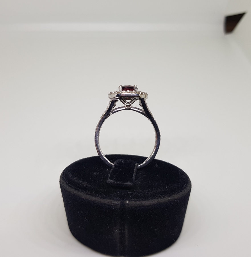 PIRLANTA VE GARNET TAŞLI NAZAR MODELİ YÜZÜK