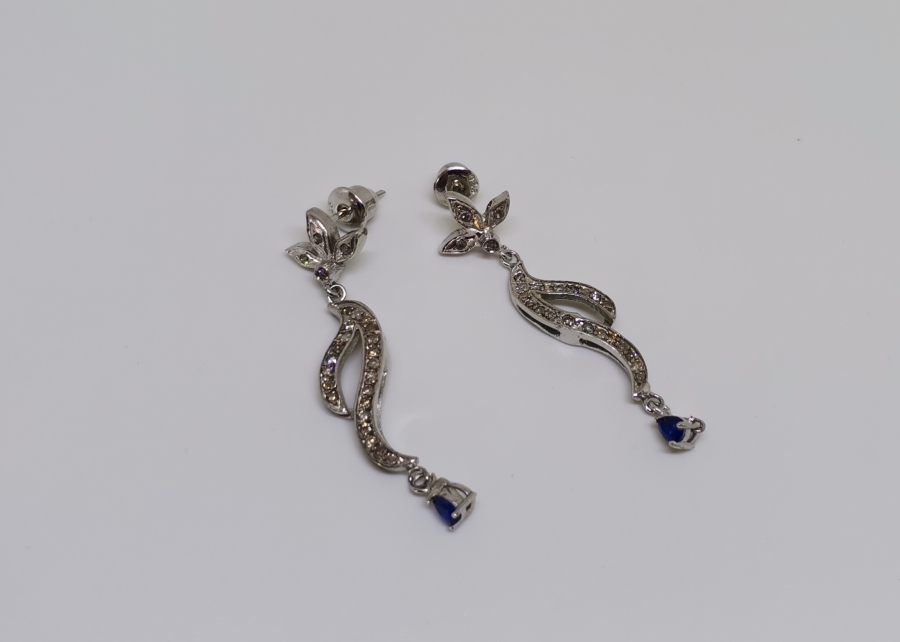 SAFİR VE PIRLANTA TAŞLI SALLANTILI KÜPE