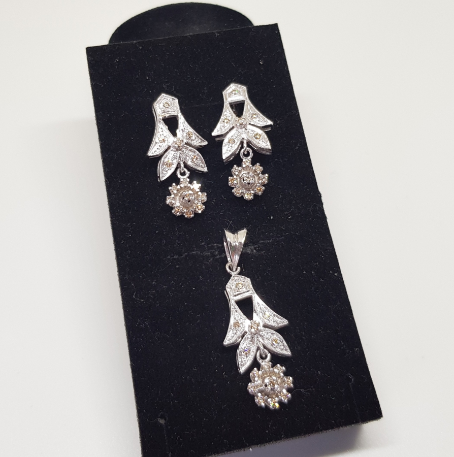 YAPRAKLI MODEL PIRLANTA TAŞLI KOLYE KÜPE TAKIMI