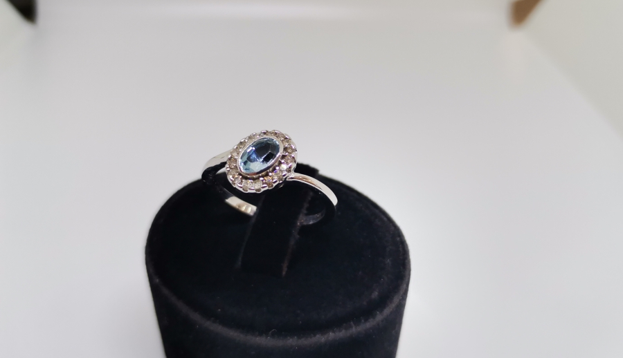 PIRLANTA VE TOPAZ TAŞLI YÜZÜK