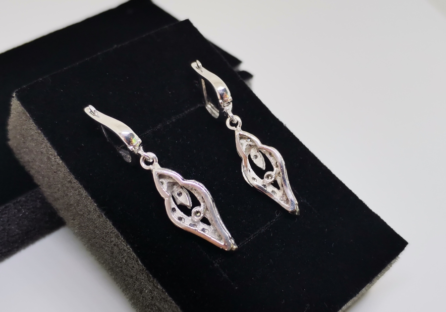 MEKİK MODEL PIRLANTA TAŞLI KÜPE