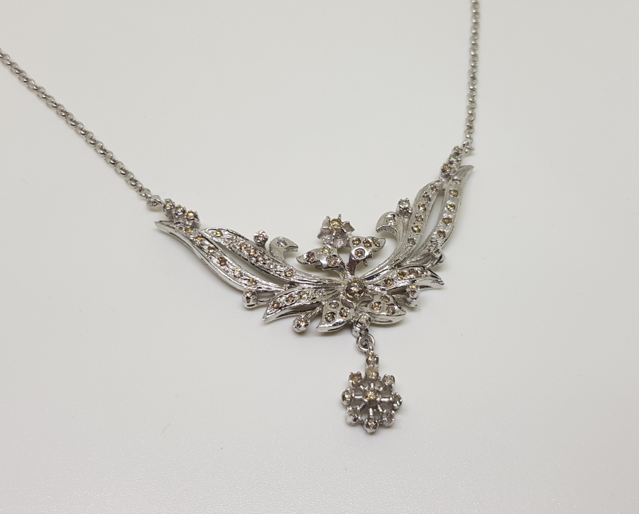 PIRLANTA TAŞLI GÜL MODELİ GERDANLIK