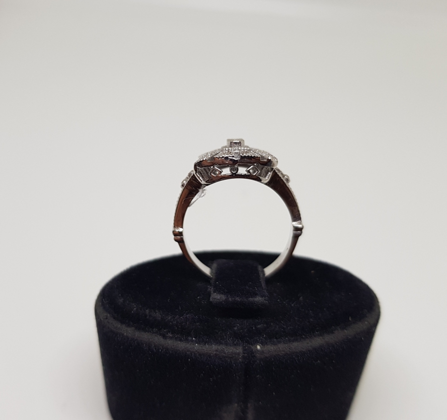 KALKAN MODEL PIRLANTA TAŞLI YÜZÜK