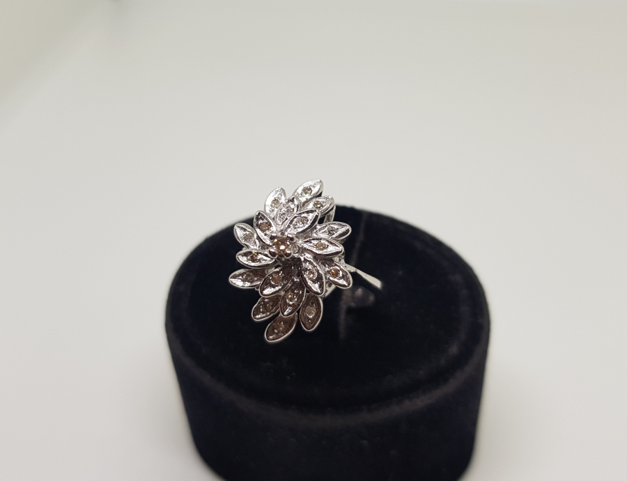 PIRLANTA TAŞLI SARMAŞIK MODELİ YÜZÜK