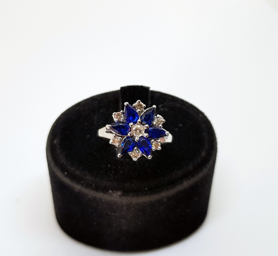 SAFİR VE PIRLANTA TAŞLI GÜNEŞ MODEL YÜZÜK