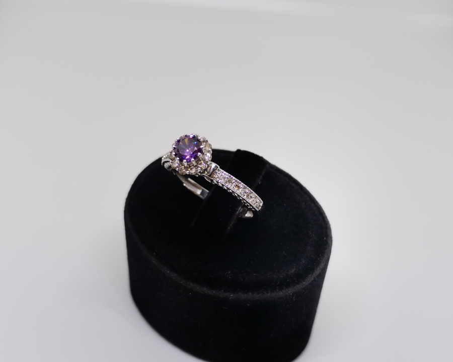 AMETİST VE PIRLANTA TAŞLI TEKTAŞ MODEL YÜZÜK