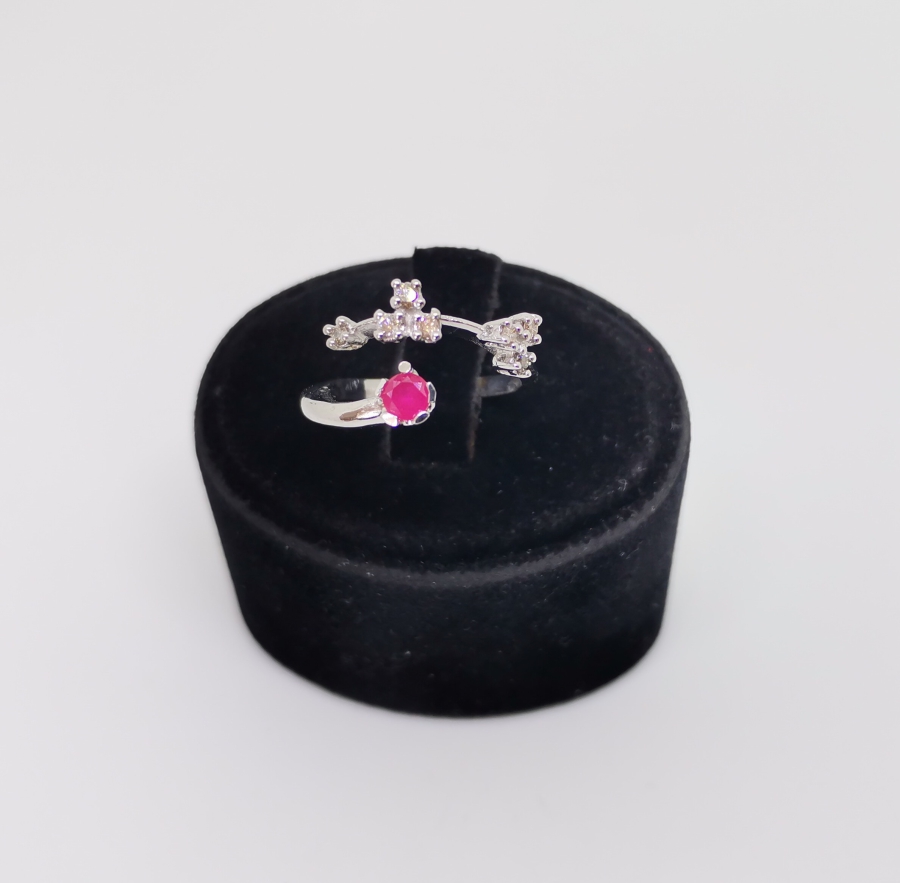 YAKUT VE PIRLANTA TAŞLI ŞIMARIK MODEL YÜZÜK