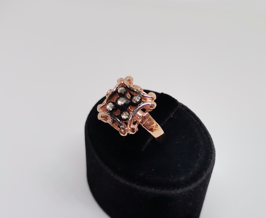 KARE MODEL ELMAS TAŞLI YÜZÜK