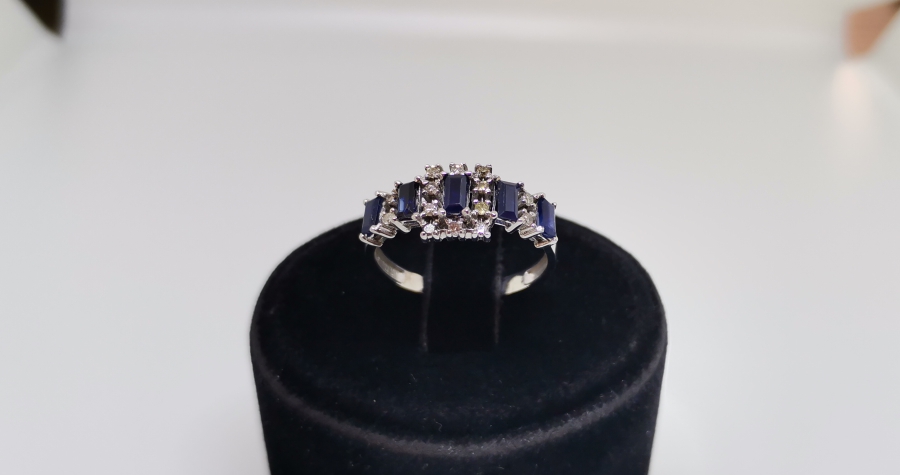 SAFİR VE PIRLANTA TAŞLI YARIM TAMTUR YÜZÜK