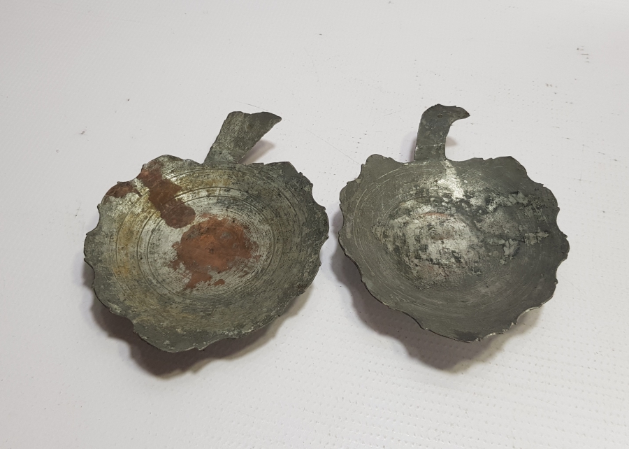 OSMANLI DÖNEMİ BAKIRDAN MAMUL KUŞ FORMLU BİR ÇİFT ÇEREZLİK