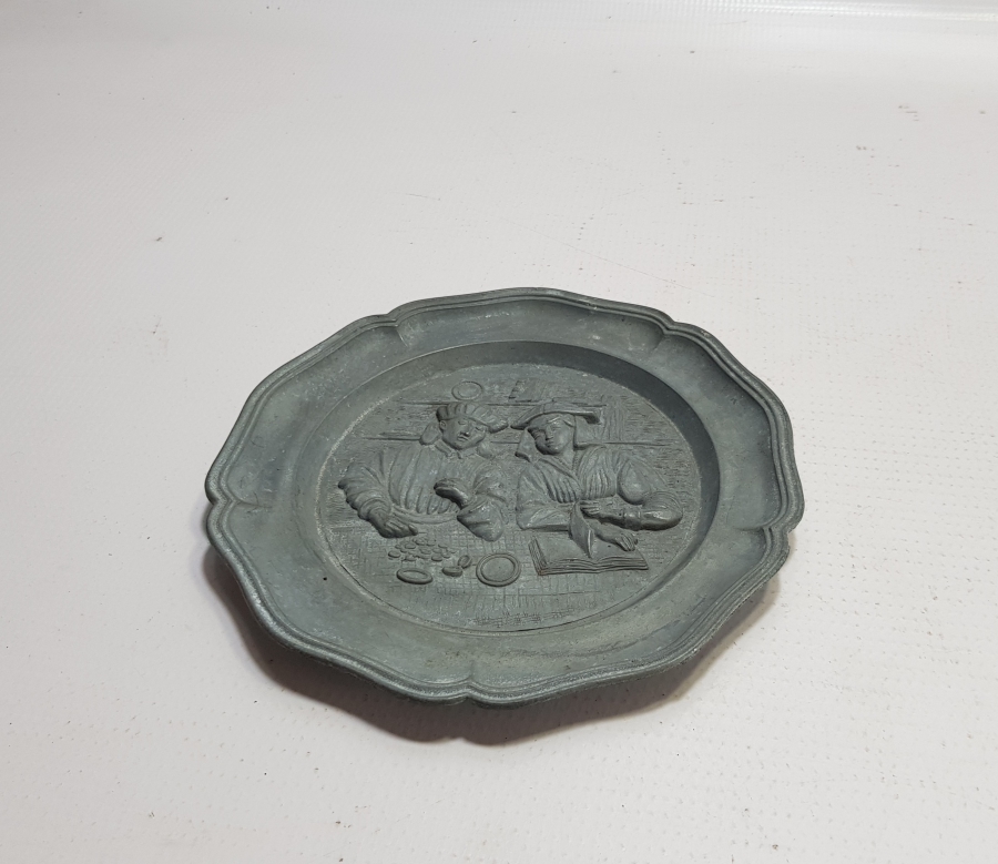 ANTİKA ZINN DUVAR TABAĞI