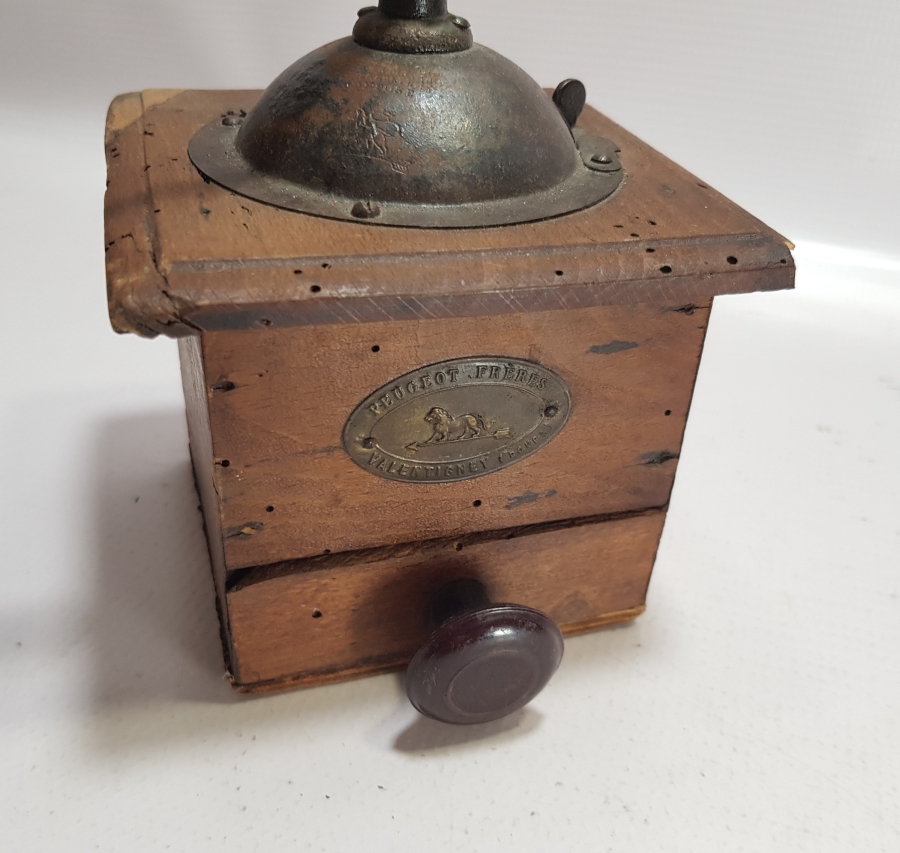 OSMANLI DÖNEMİ PEUGEOT MARKA KAHVE DEĞİRMENİ