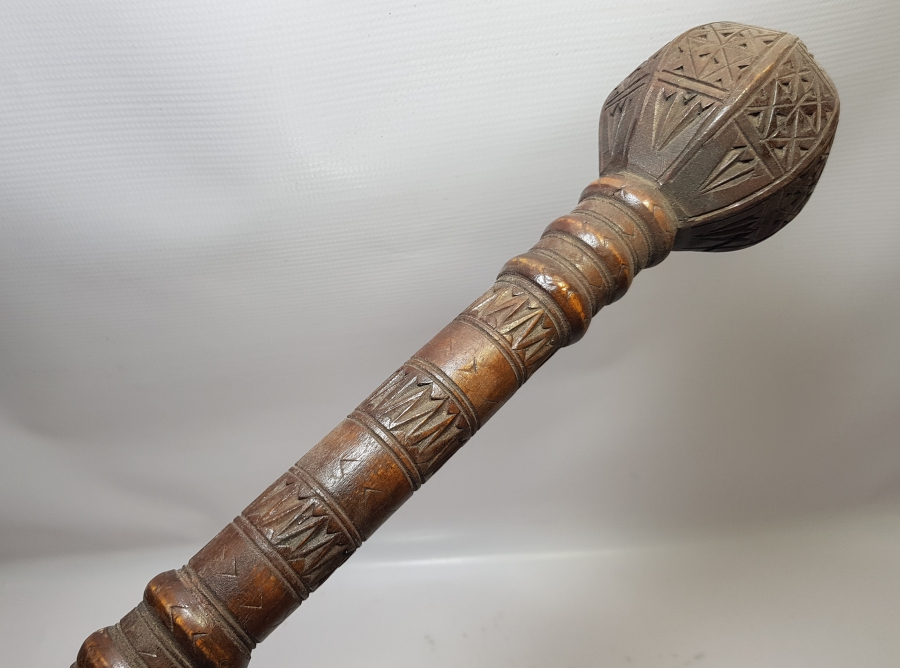 ANTİKA AHŞAP GÜRZ