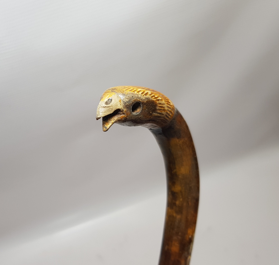 ANTİKA KARTAL BAŞLI AHŞAP BASTON