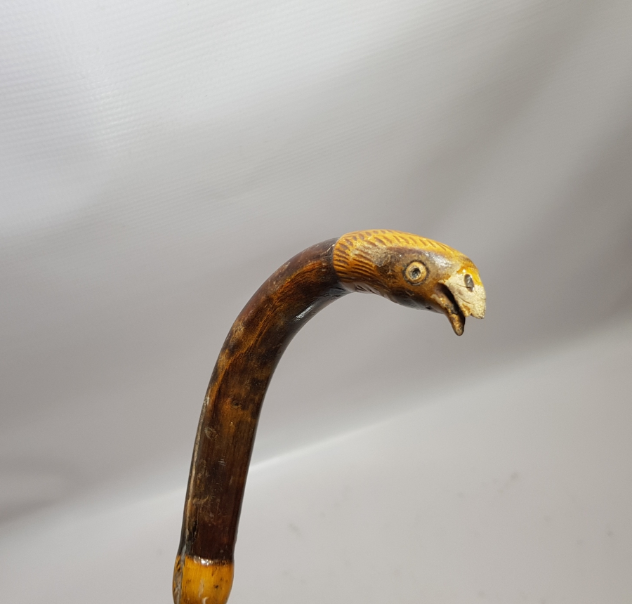 ANTİKA KARTAL BAŞLI AHŞAP BASTON