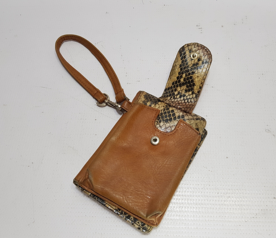 KENNETH COLE REACTION YILAN DERİSİ CÜZDAN