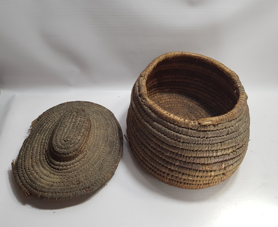 OSMANLI DÖNEMİ HURMA YAPRAĞINDAN YAPILMIŞ HİCAZ İŞİ NADİR KAPAKLI HURMA ZEMBİLİ