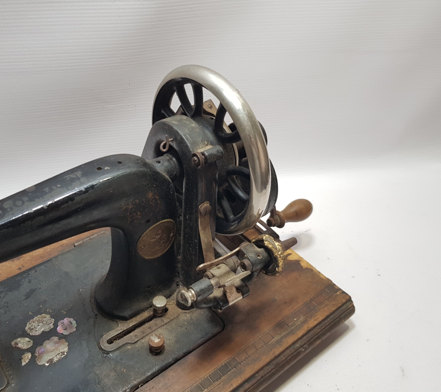 OSMANLI DÖNEMİ MERTZANOFF CONSTANTINOPLE DİKİŞ MAKİNESİ