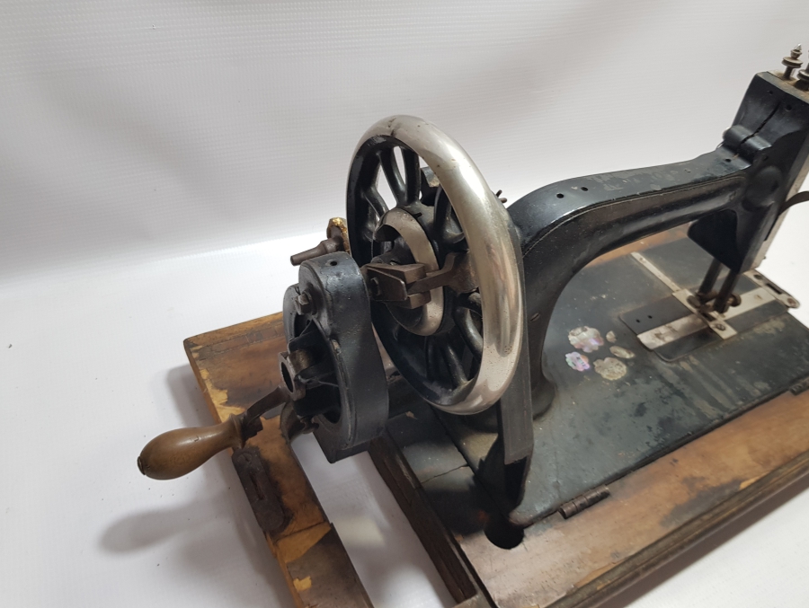 OSMANLI DÖNEMİ MERTZANOFF CONSTANTINOPLE DİKİŞ MAKİNESİ