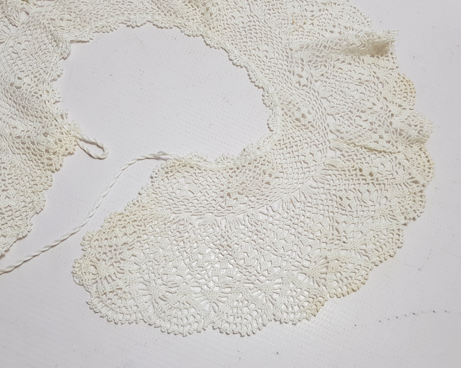 OSMANLI DÖNEMİ LEVANTEN İŞİ ELBİSE YAKALIĞI