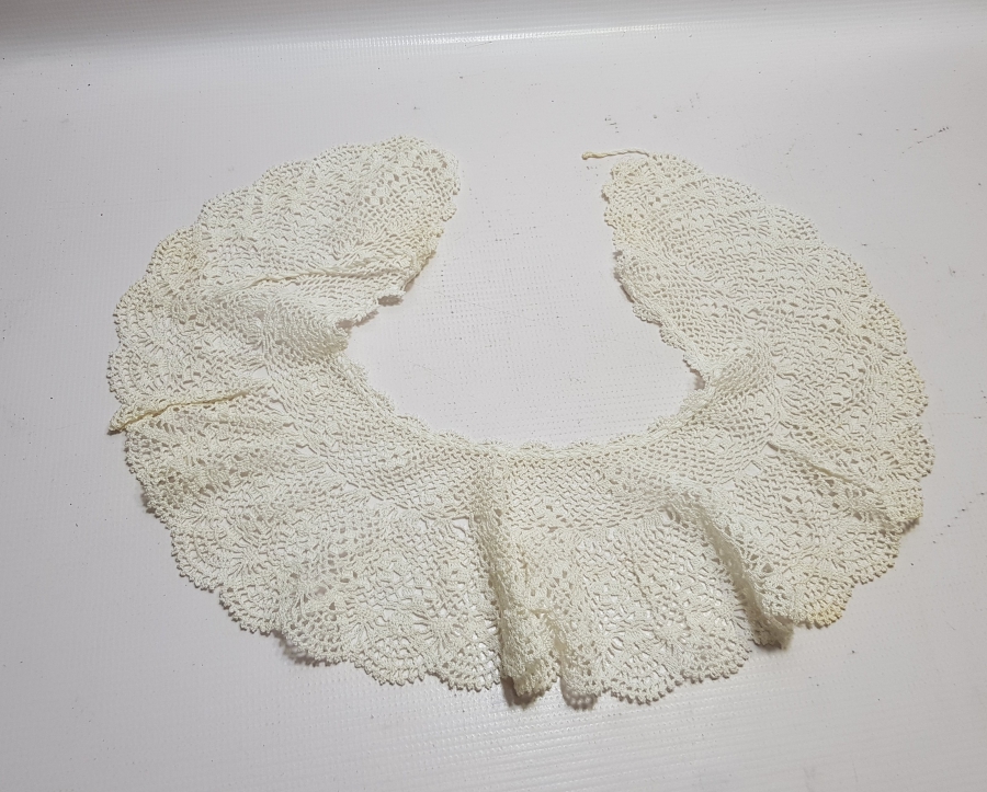 OSMANLI DÖNEMİ LEVANTEN İŞİ ELBİSE YAKALIĞI